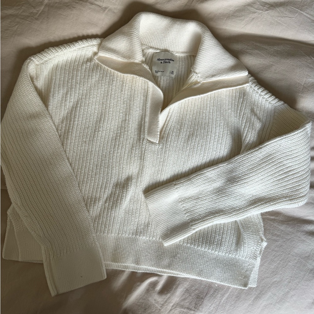 Abercrombie & Fitch Cream Sweater